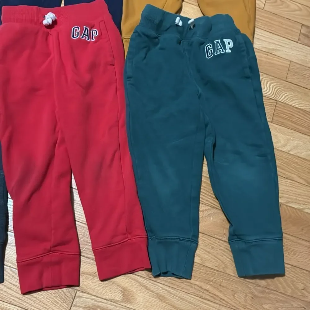 Bundle of 6 Gap sweatpants XS